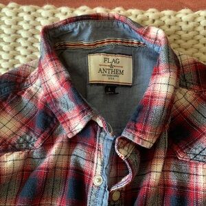 Mens large button up light flannel
